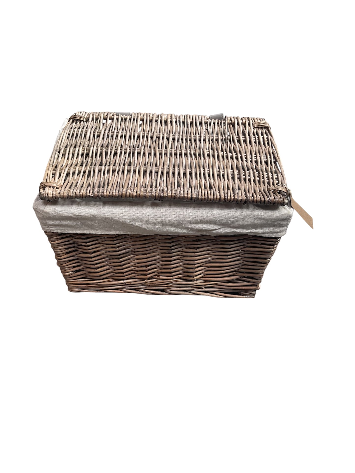 Lined wicker basket with lid