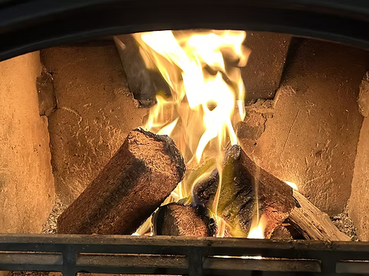 Roastie-Toastie Fire Heat Logs - Ultra Dry Compressed Fire Logs 20kg